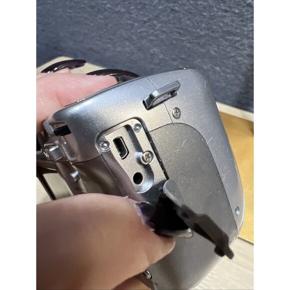 Kodak EasyShare Z612 6.1MP Digital Camera W Battery & SD Card TESTED WORKS - Picture 7 of 9